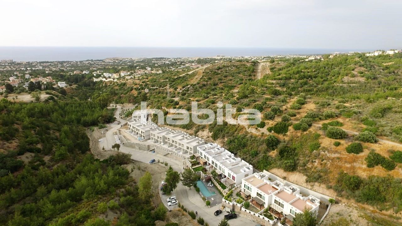 House in Kyrenia, Cyprus, 155 sq.m - picture 1