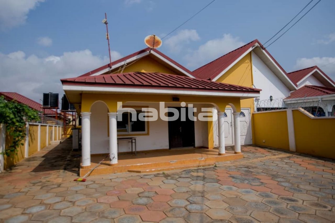 Casa Ledzokuku-Krowor, Ghana, 220 m2 - imagen 1