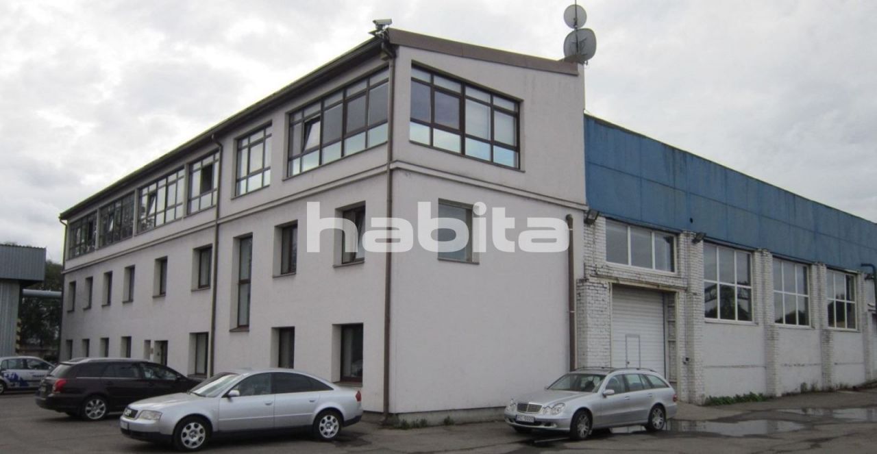 Office in Riga, Latvia, 9 600 sq.m - picture 1