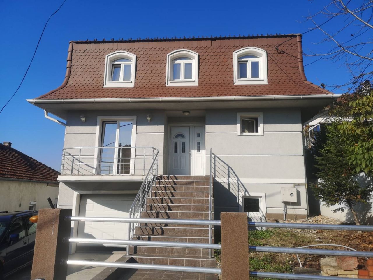 House in Mladenovac, Serbia, 300 sq.m - picture 1
