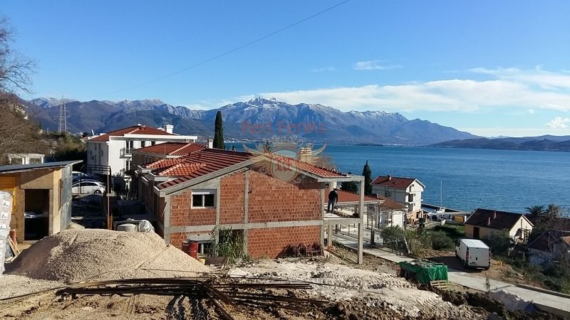 Flat in Herceg-Novi, Montenegro, 80 sq.m - picture 1