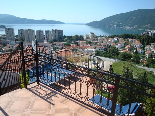 Flat in Herceg-Novi, Montenegro, 44 sq.m - picture 1