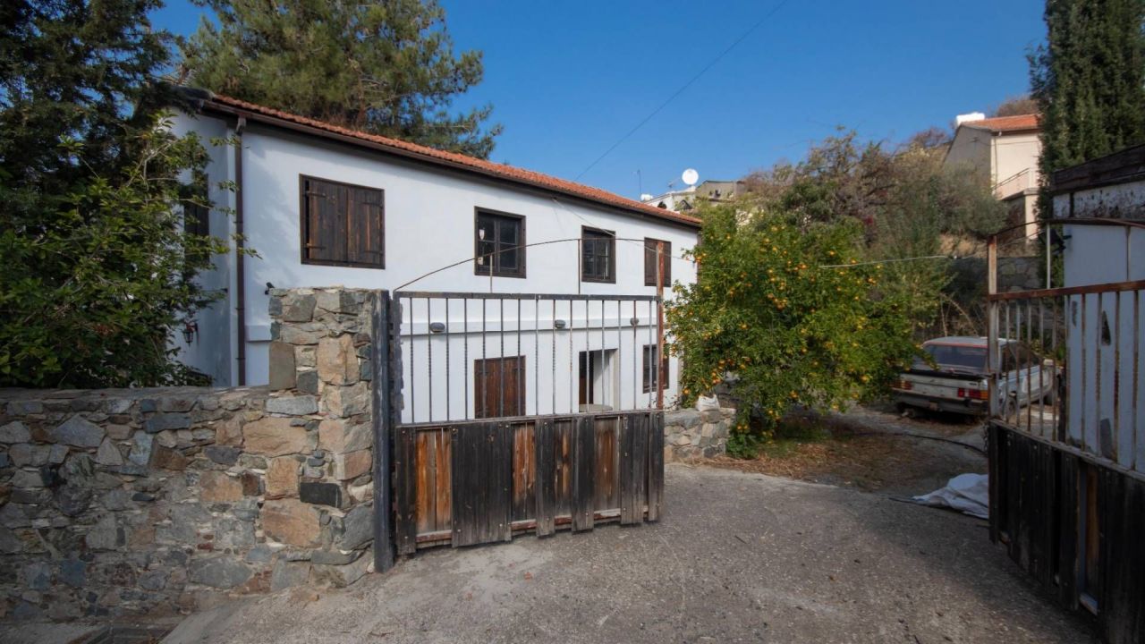 Villa en Lárnaca, Chipre, 200 m2 - imagen 1