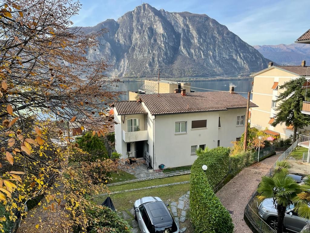 Villa in Campione d'Italia, Italy, 300 sq.m - picture 1