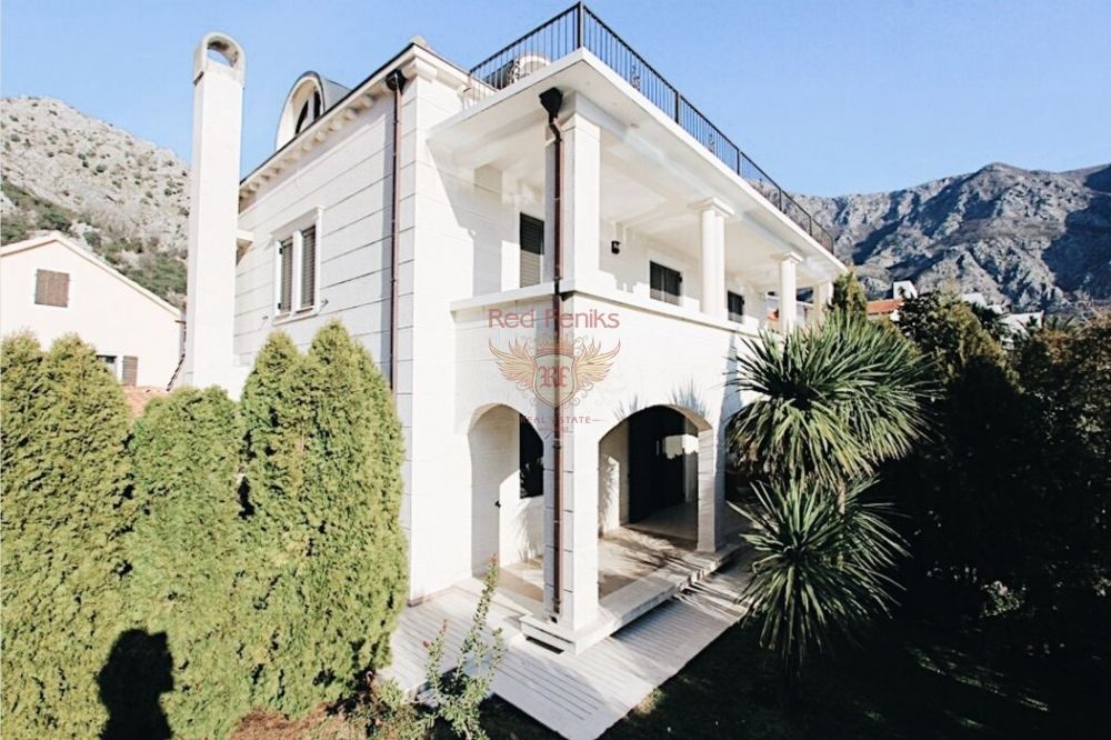 House in Kotor, Montenegro, 350 sq.m - picture 1