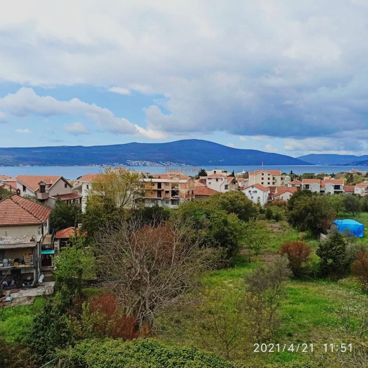 Grundstück in Tivat, Montenegro, 1 870 m2 - Foto 1