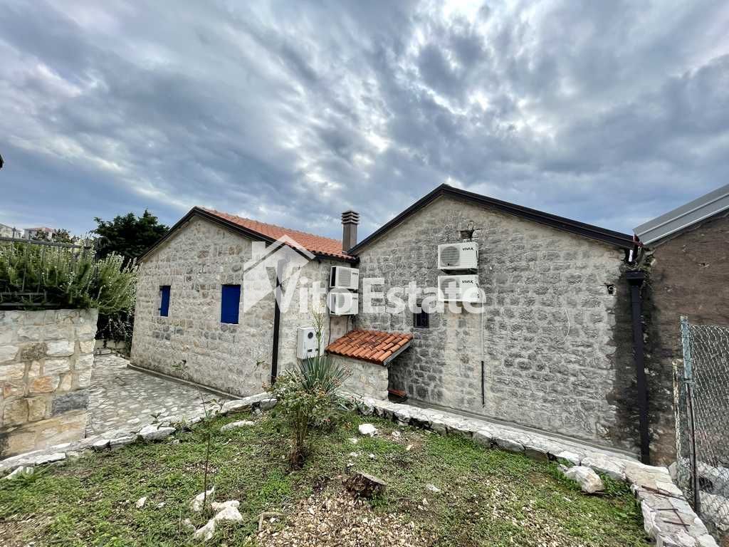House in Rezevici, Montenegro, 160 sq.m - picture 1