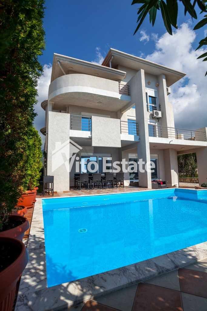 Villa in Dobra Voda, Montenegro, 419 sq.m - picture 1