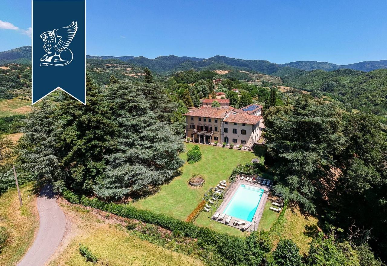 Villa in Vicchio, Italien, 3 700 m2 - Foto 1