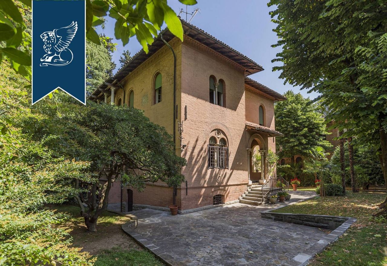 Villa à Bologne, Italie, 500 m2 - image 1