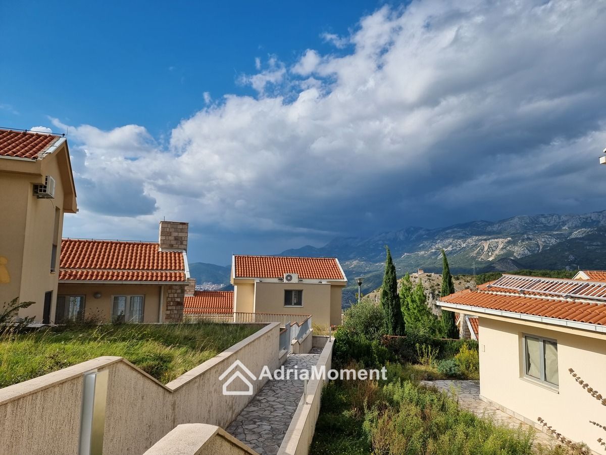 Villa in Budva, Montenegro, 123 m2 - Foto 1