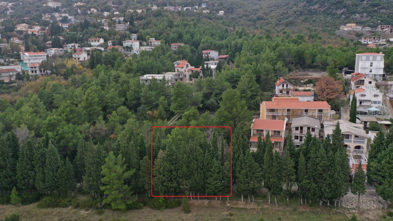 Grundstück in Sutomore, Montenegro, 901 m2 - Foto 1