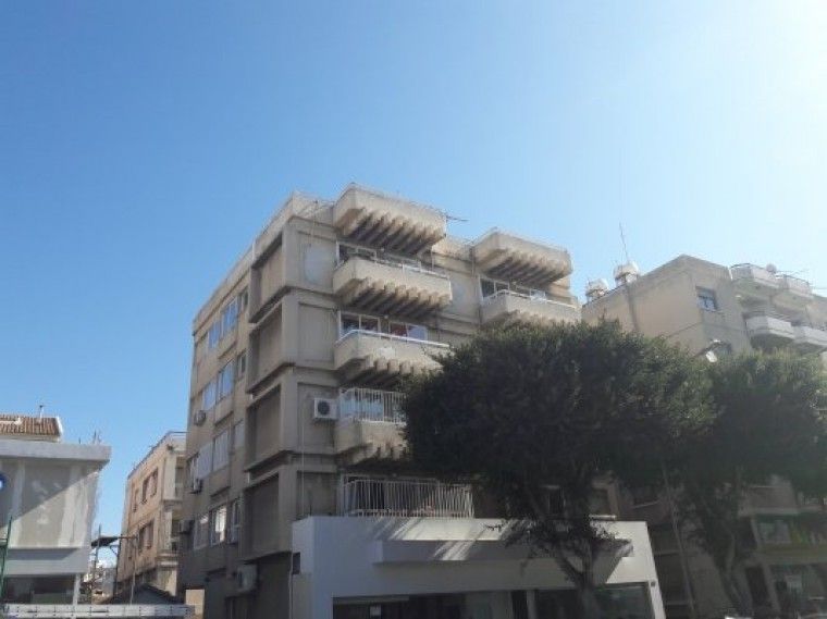 Commercial property in Limassol, Cyprus, 1 000 sq.m - picture 1