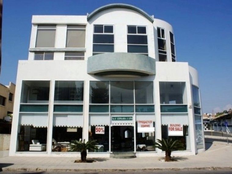 Commercial property in Paphos, Cyprus, 1 000 sq.m - picture 1