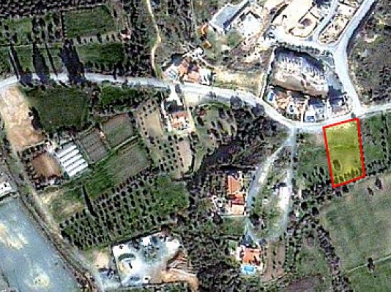 Land in Limassol, Cyprus, 2 039 sq.m - picture 1