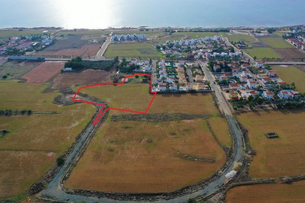 Land in Agia Napa, Cyprus, 6 767 sq.m - picture 1