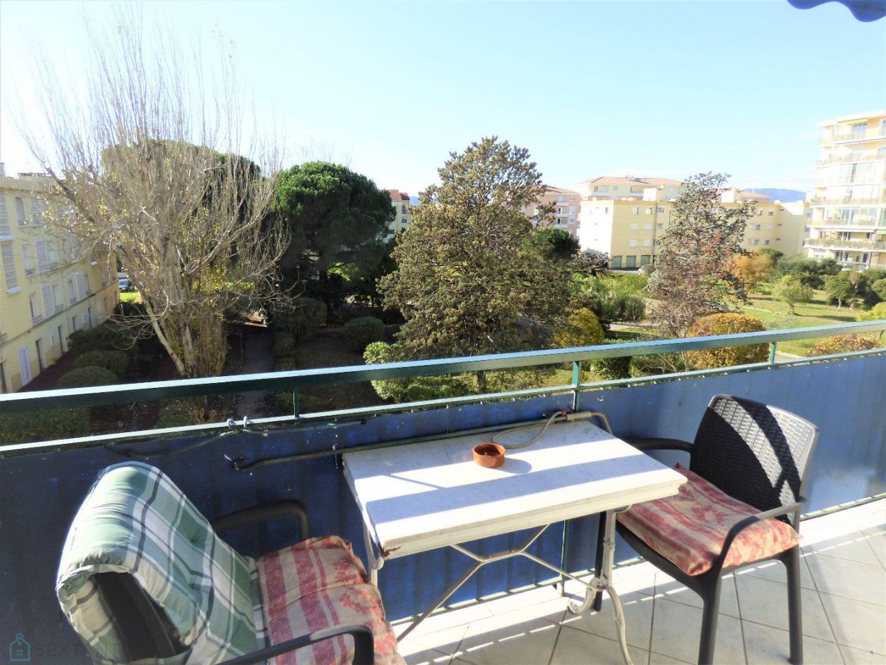 Apartment in Var, France - picture 1