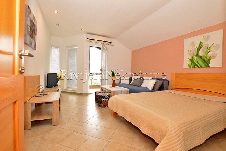 Apartment in Herceg-Novi, Montenegro, 370 sq.m - picture 1