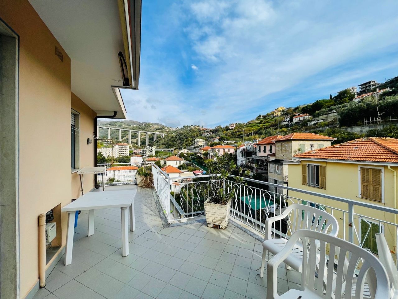 Penthouse in San Remo, Italy, 62 sq.m - picture 1