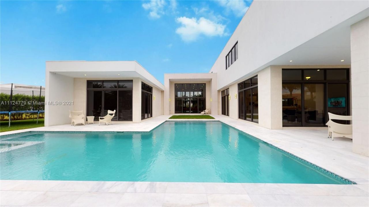 Villa in Miami, USA, 700 m2 - Foto 1