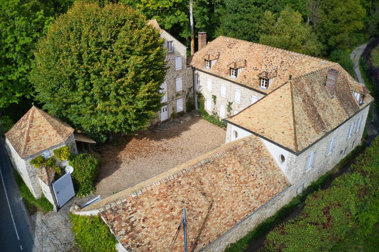 Maison en Île-de-France, France - image 1
