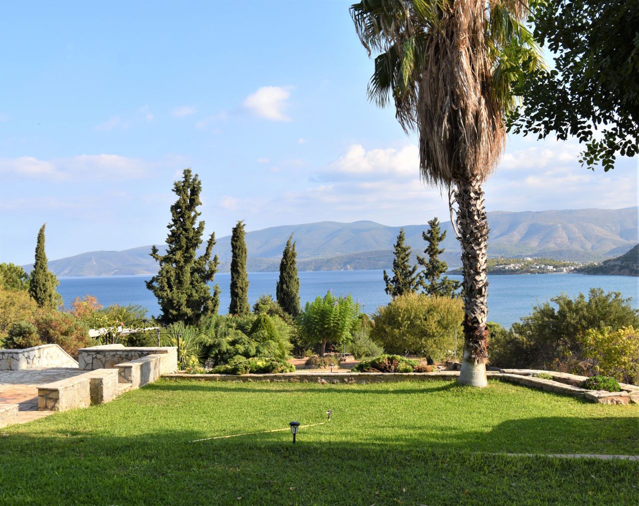 Villa in Loutraki, Greece, 182 sq.m - picture 1