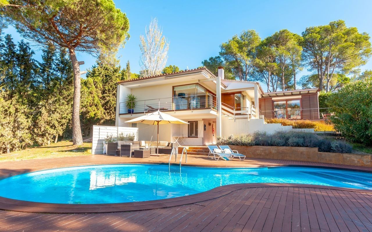 Villa in Begur, Spain, 300 sq.m - picture 1