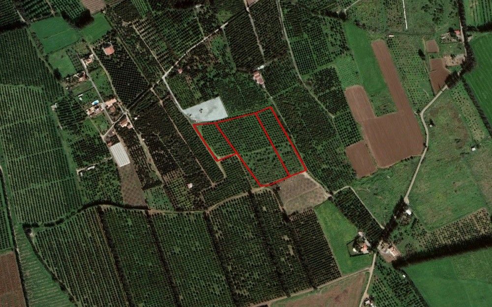 Land in Limassol, Cyprus, 27 324 sq.m - picture 1