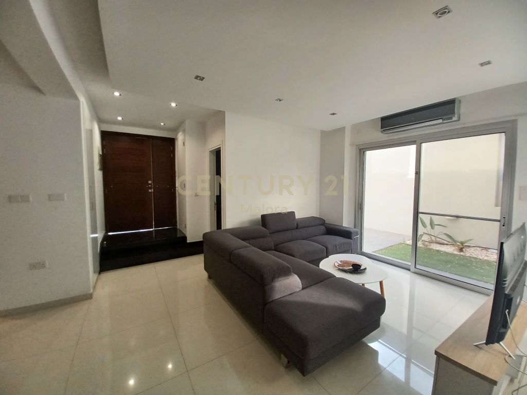 Apartment in Limassol, Cyprus, 80 sq.m - picture 1