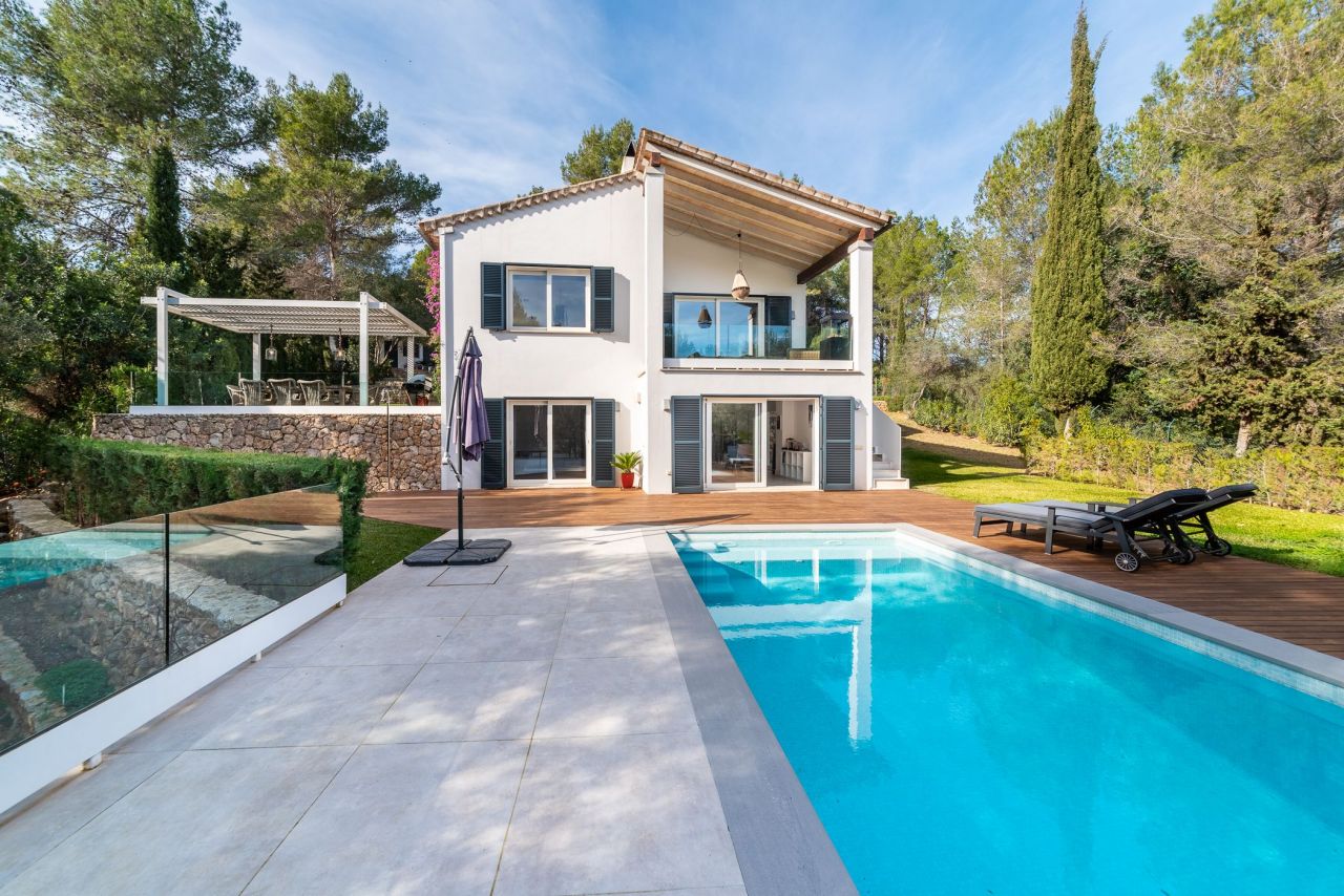 Villa in Esporlas, Spain, 284 sq.m - picture 1