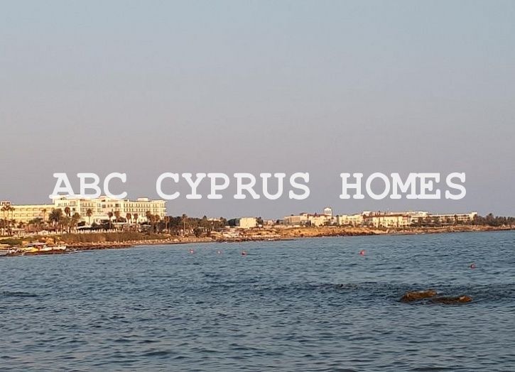 Maison de rapport à Paphos, Chypre, 935 m2 - image 1