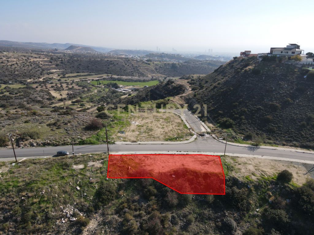 Land in Limassol, Cyprus, 798 sq.m - picture 1