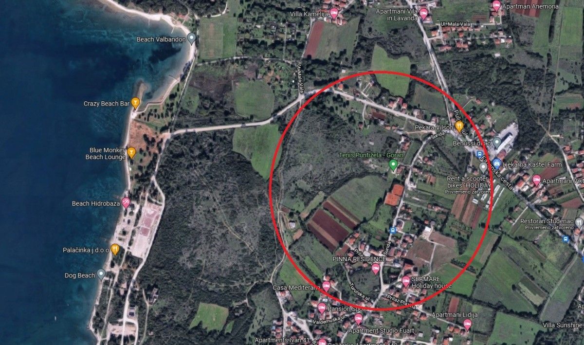 Land in Fazana, Croatia, 3 250 sq.m - picture 1