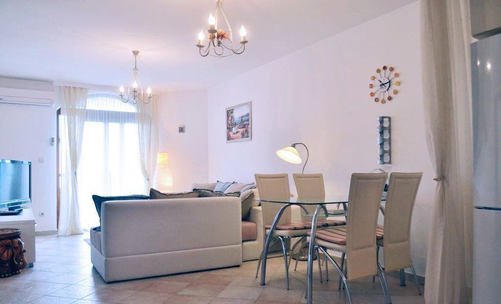 Apartment in Dobra Voda, Montenegro, 75 sq.m - picture 1