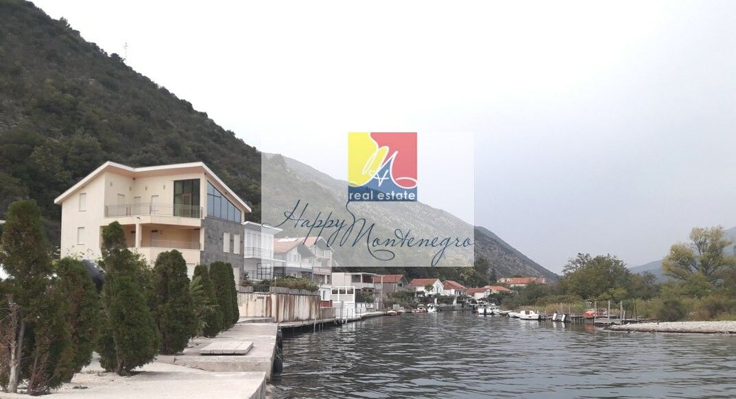 Land in Herceg-Novi, Montenegro, 650 sq.m - picture 1