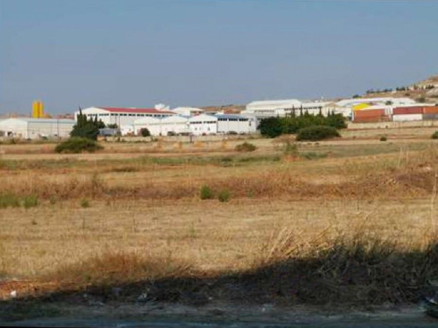 Land in Larnaca, Cyprus, 1 543 sq.m - picture 1