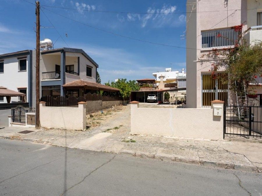 Land in Larnaca, Cyprus, 282 sq.m - picture 1