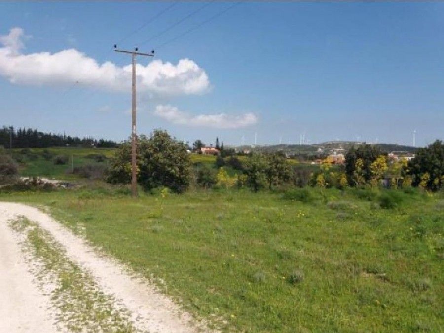 Land in Larnaca, Cyprus, 3 679 sq.m - picture 1