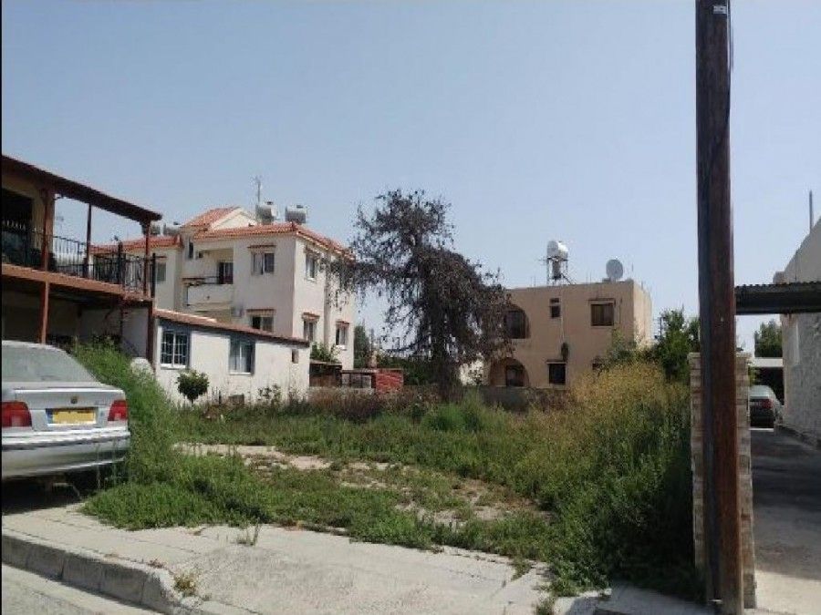 Land in Larnaca, Cyprus, 637 sq.m - picture 1