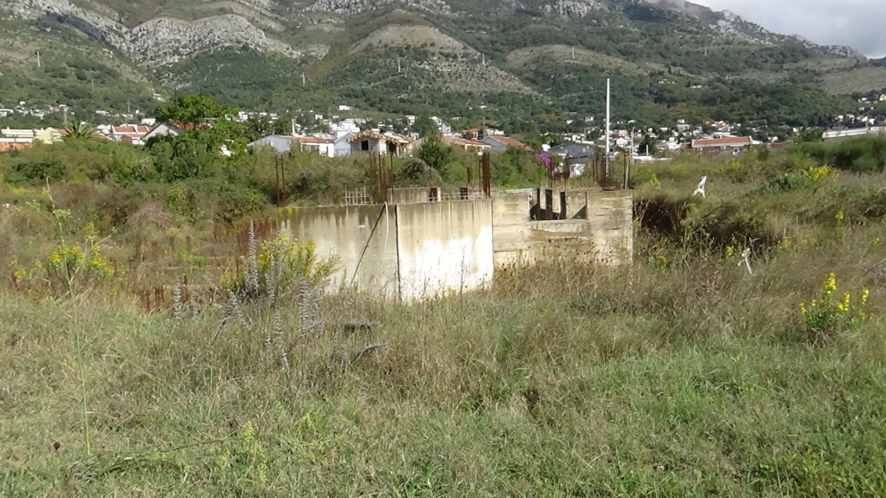 Grundstück in Sutomore, Montenegro, 918 m2 - Foto 1