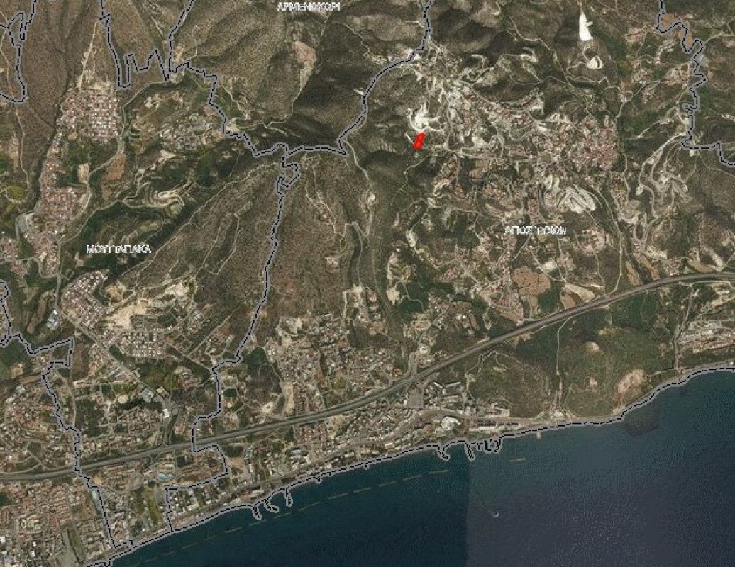 Terreno en Limasol, Chipre, 2 385 ares - imagen 1