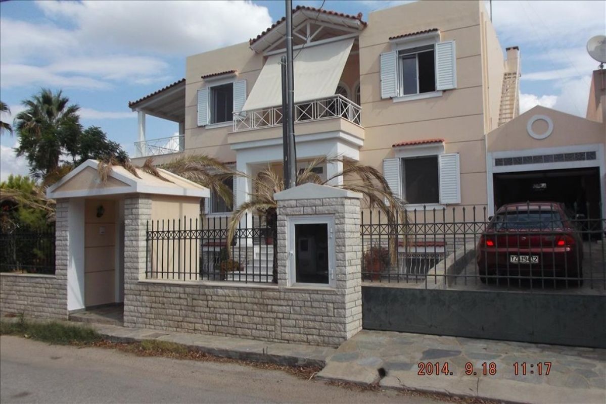 House in Athens, Greece, 306 sq.m - picture 1