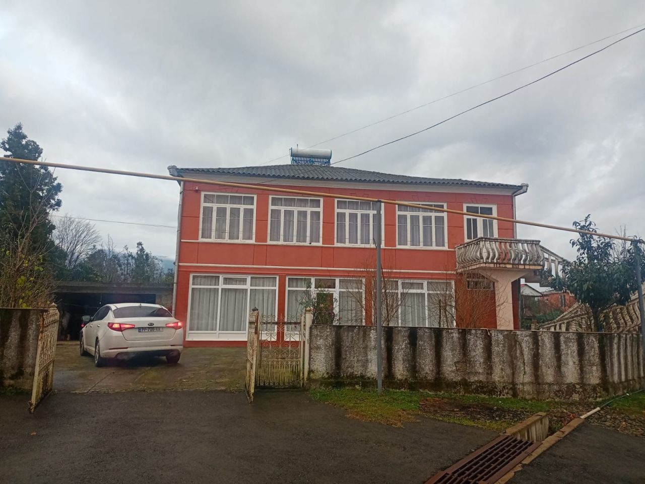 House in Batumi, Georgia, 210 sq.m - picture 1