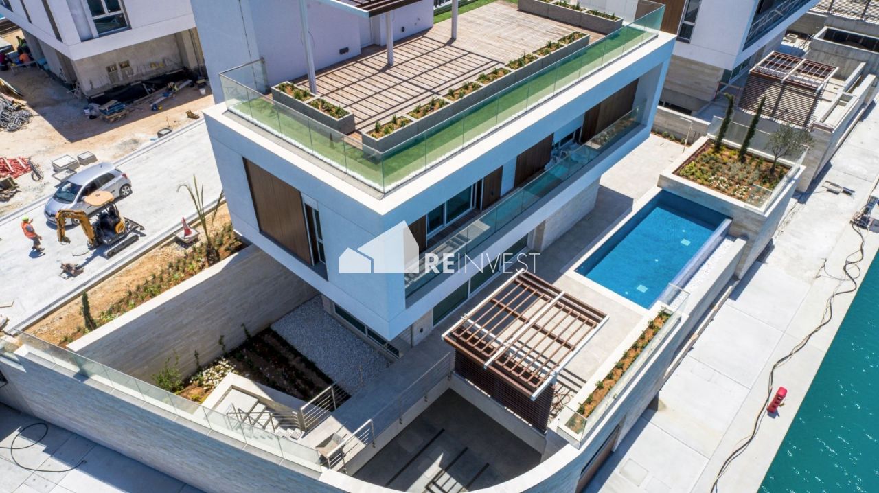 House in Agia Napa, Cyprus, 279 sq.m - picture 1