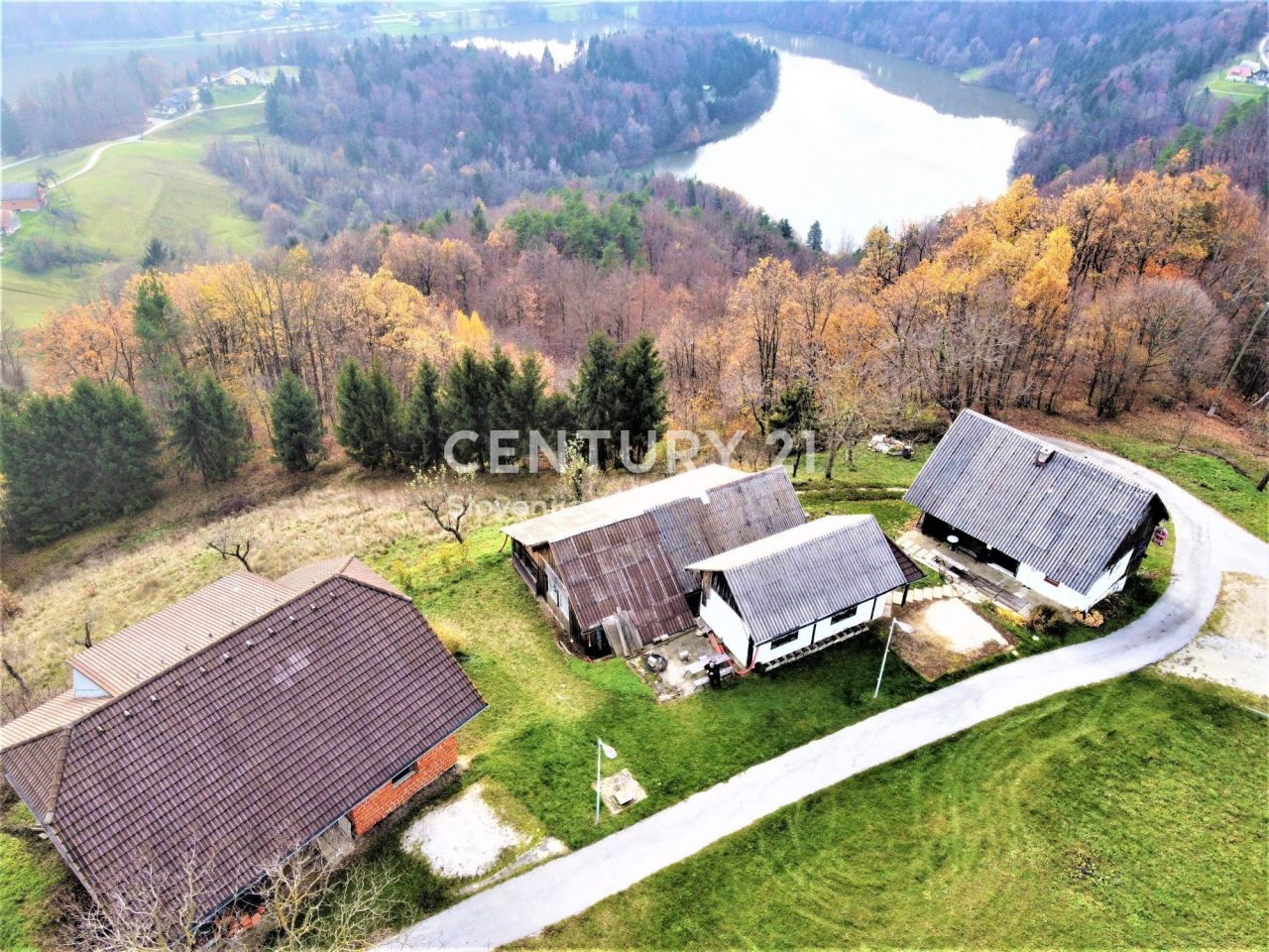 Casa en Šentjur, Eslovenia, 502 m2 - imagen 1