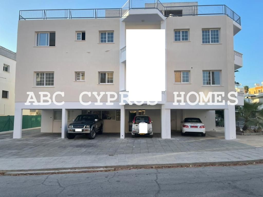 Commercial apartment building in Paphos, Cyprus, 559 sq.m - picture 1