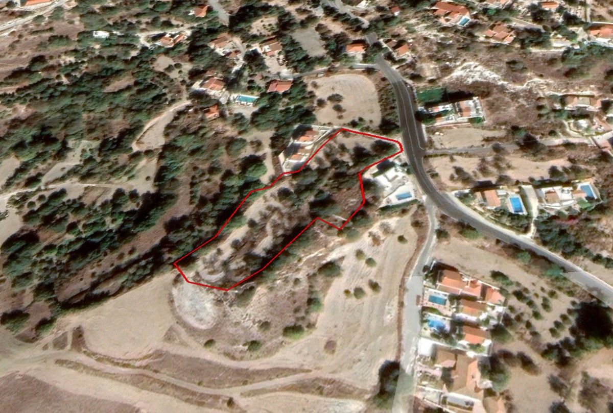 Land in Paphos, Cyprus, 5 515 sq.m - picture 1