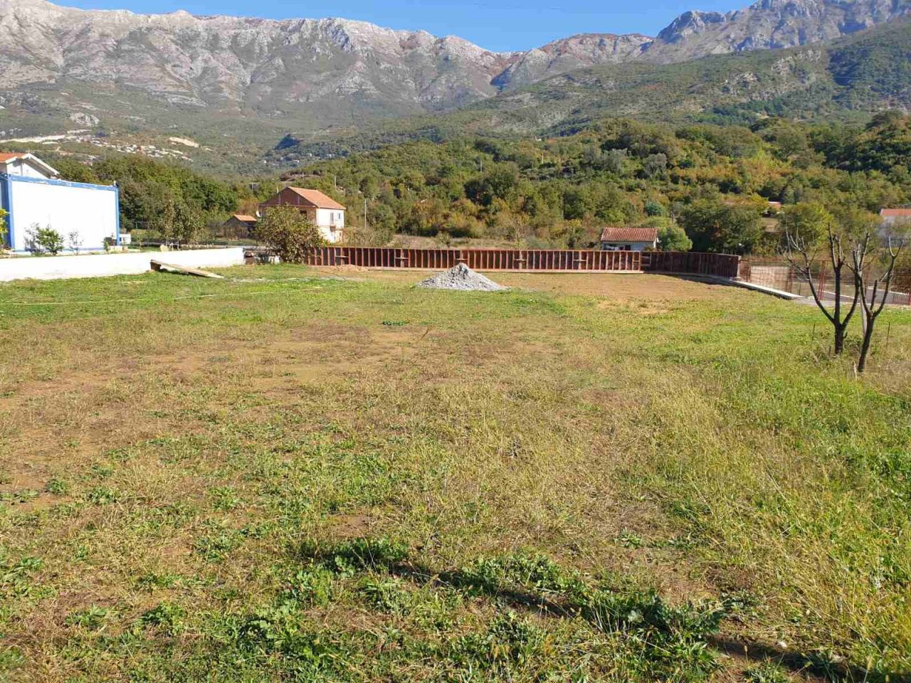Land in Radanovici, Montenegro, 1 248 sq.m - picture 1