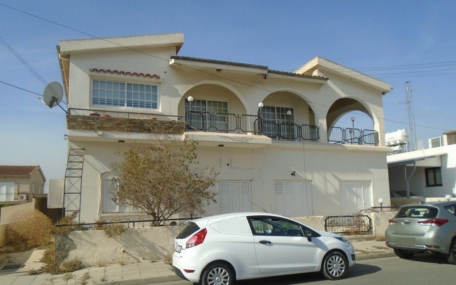 Gewerbeimmobilien in Larnaka, Zypern, 461 m2 - Foto 1