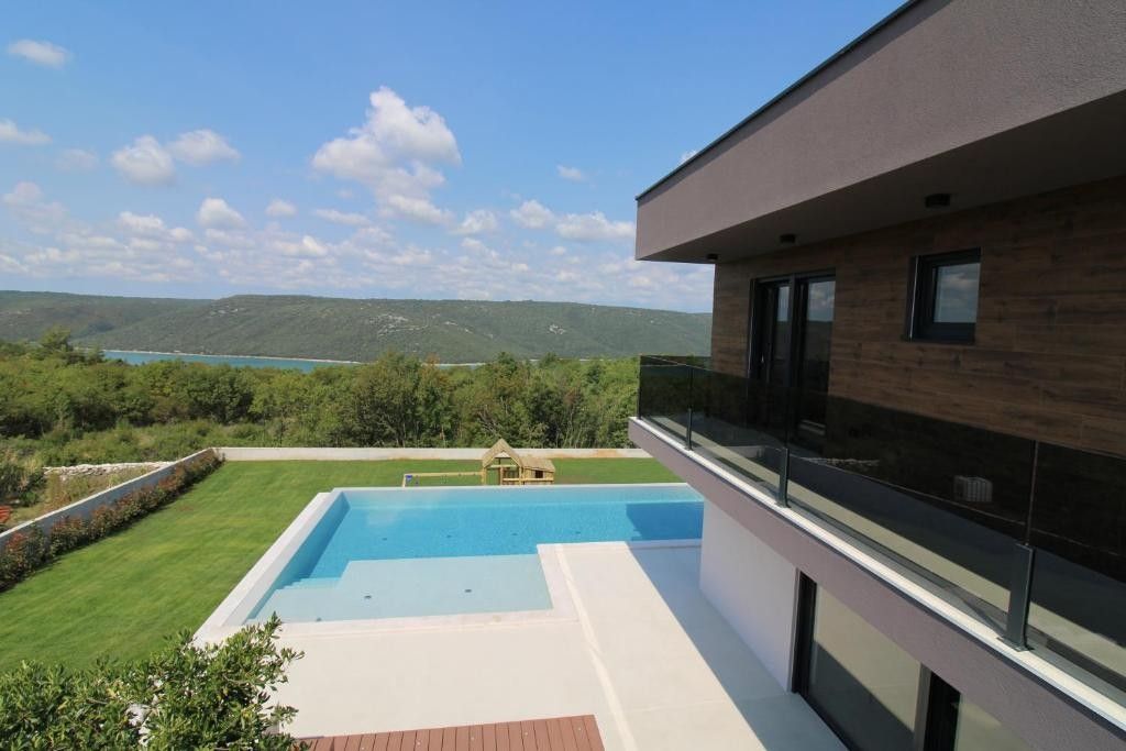 Villa in Labin, Croatia, 256 sq.m - picture 1